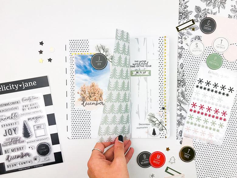 December TN Layout | Suzanna Stein