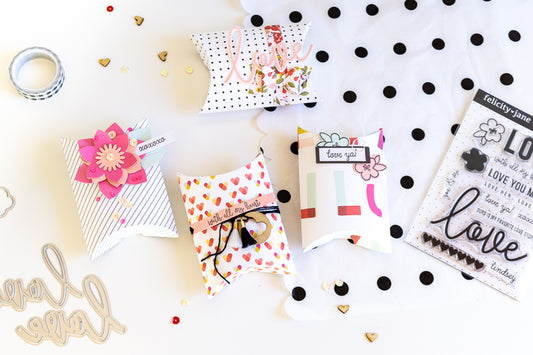 Valentine Pillow Boxes | Ulrike Dold
