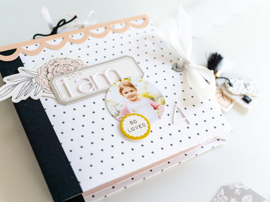 I am 4 Mini Book with the Jill collection | Ulrik Dold