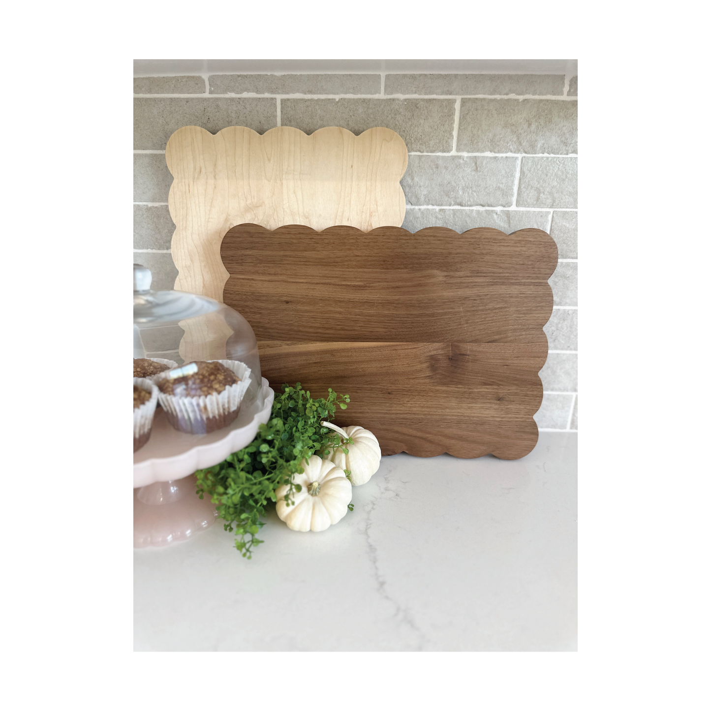 Heirloom Serving Board - all around scallop