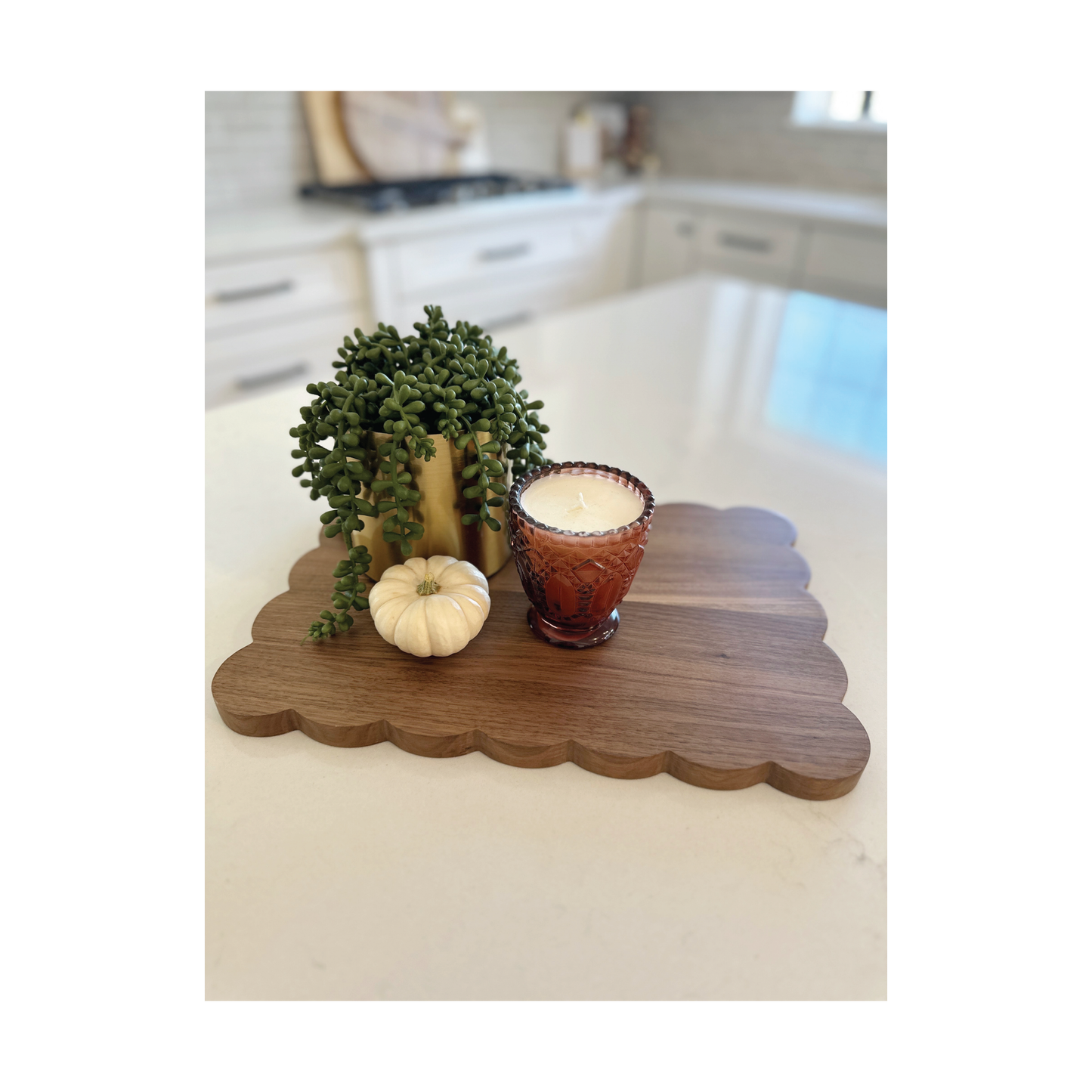 Heirloom Serving Board - all around scallop