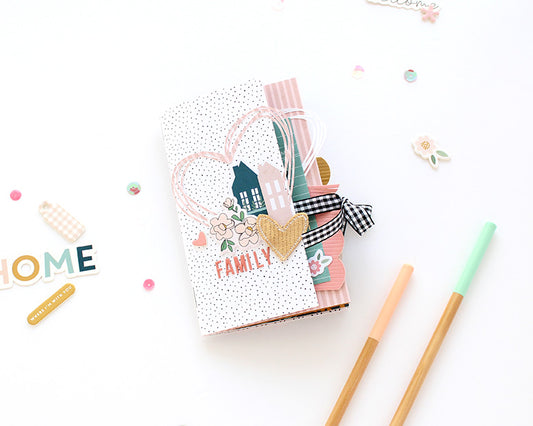 Family Mini Album | Desiree Lamar